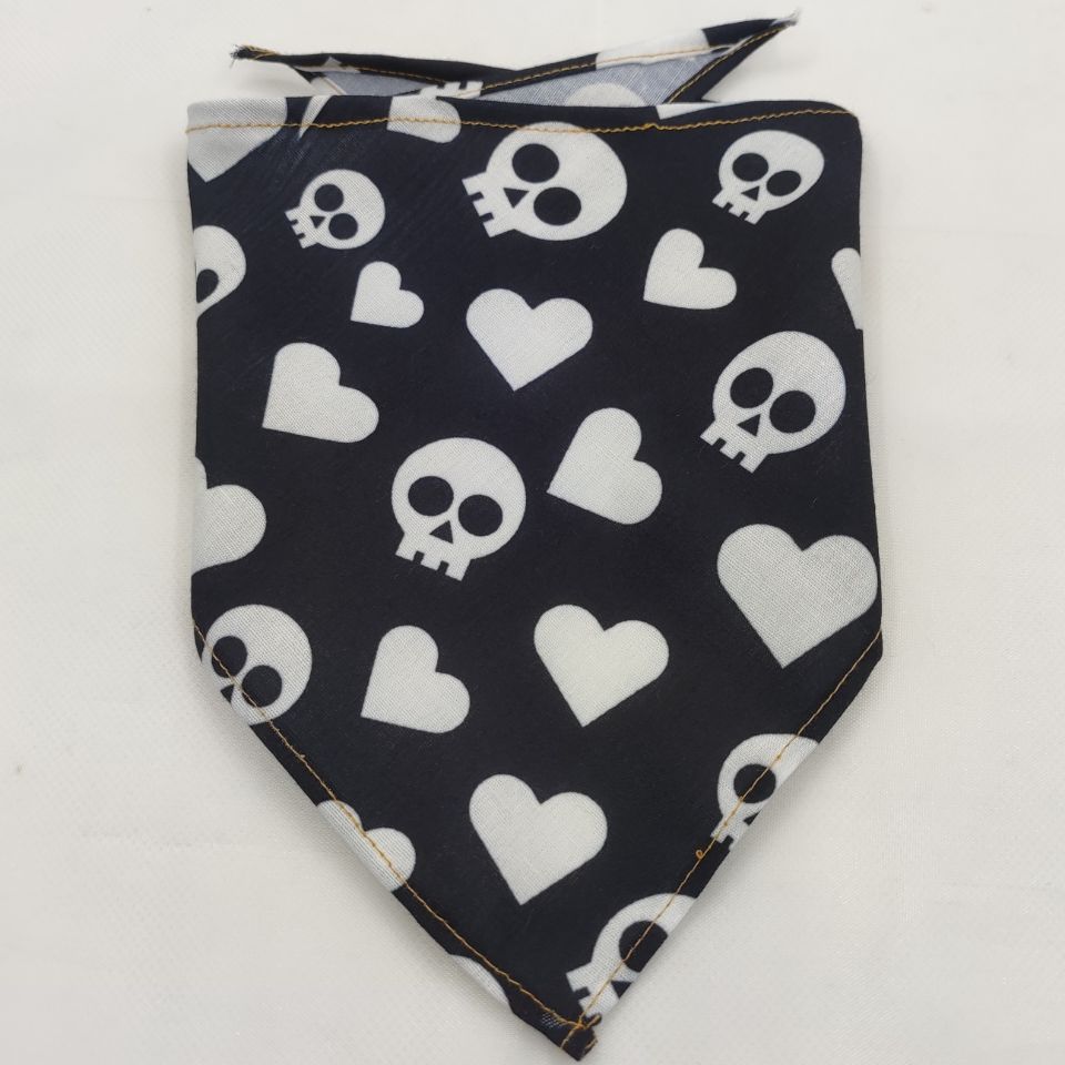 Dog Bandana Drool Towel – Stylish Tie-Dye Pet Scarf